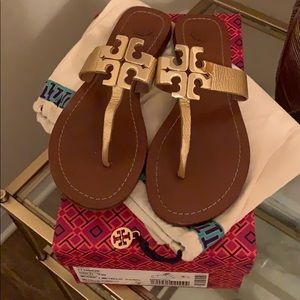 Tory Burch Gold Leather Sandals - w box + dust bag